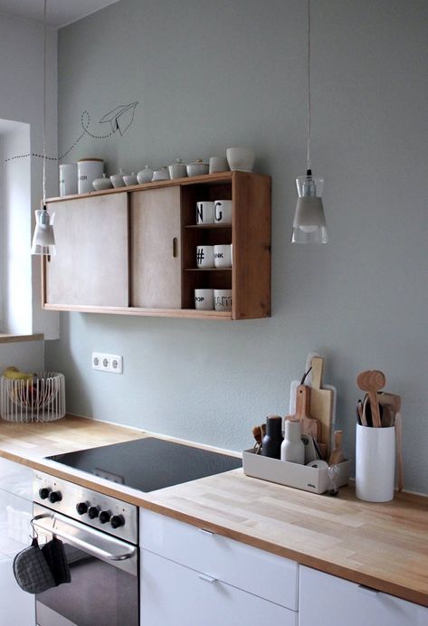 glass stovetops are a great idea for minimalist kitchens, they look very sleek and chic