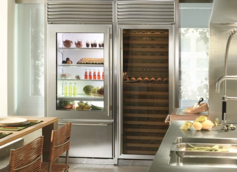 the fridge shows off perfect order inside, which should be kept there all the time for a chic look