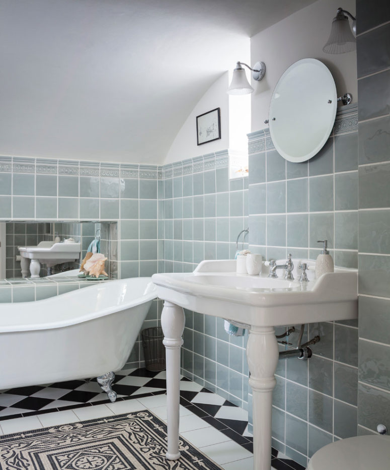 who said that a basement bathroom couldn't be fancy? (Kingston Lafferty Design)