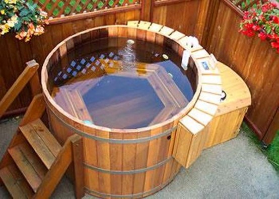 Cedar Outdoor Hot Tubs