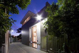 Contemporary House With Stainless Steel Kitchen