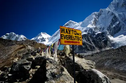 Trekking Mount Everest