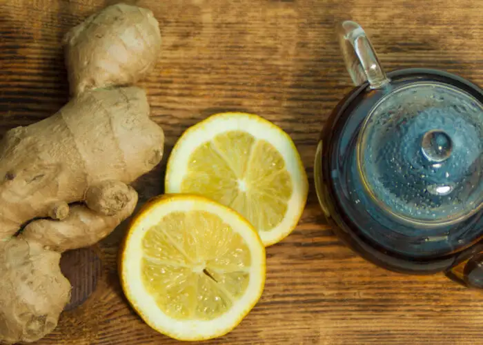 ginger lemon slices and teapot.