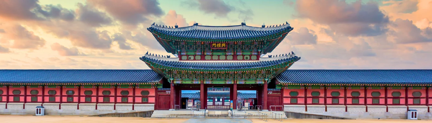 Gyeongbok palace in Seoul City, Gyeongbokgung palace landmark of Seoul, South Korea