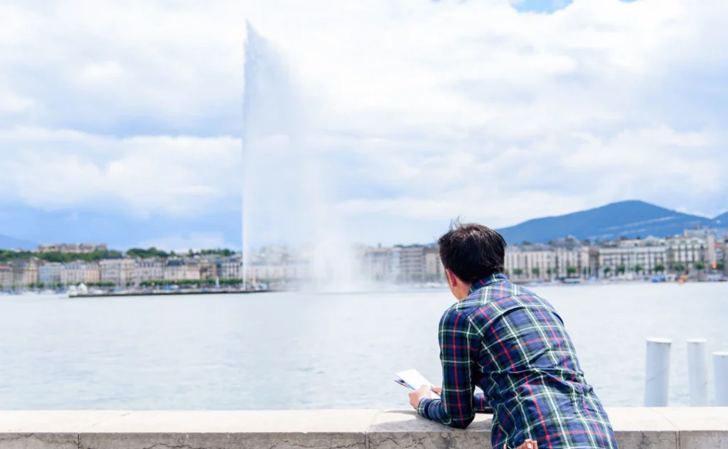 Touris at Geneva fountain